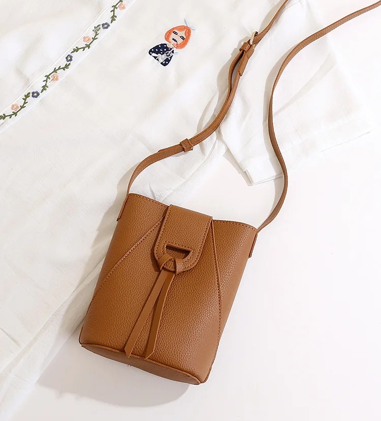 Soraya Messenger Bag