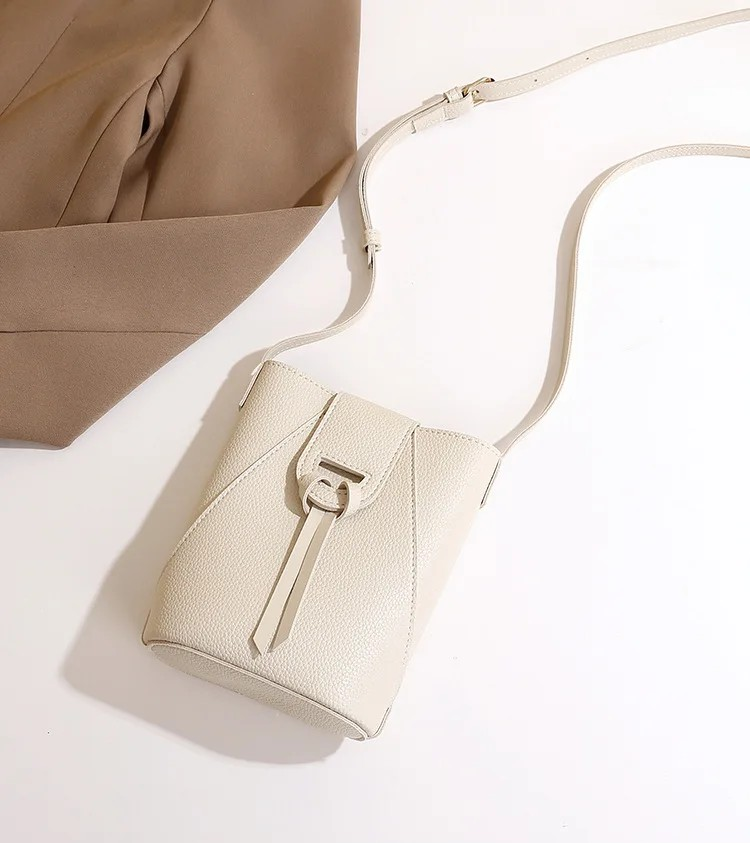 Soraya Messenger Bag