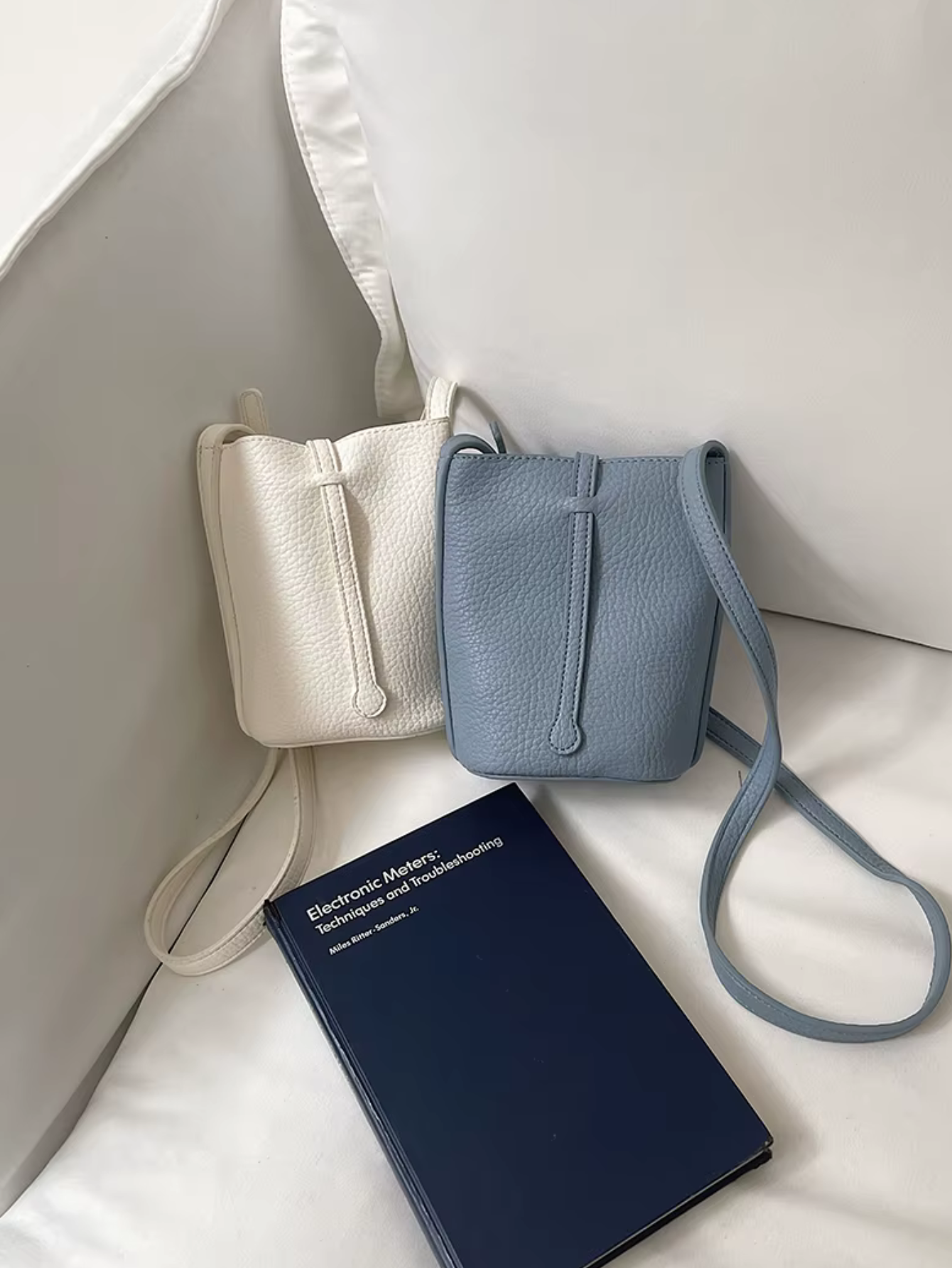 Salona Shoulder Bag