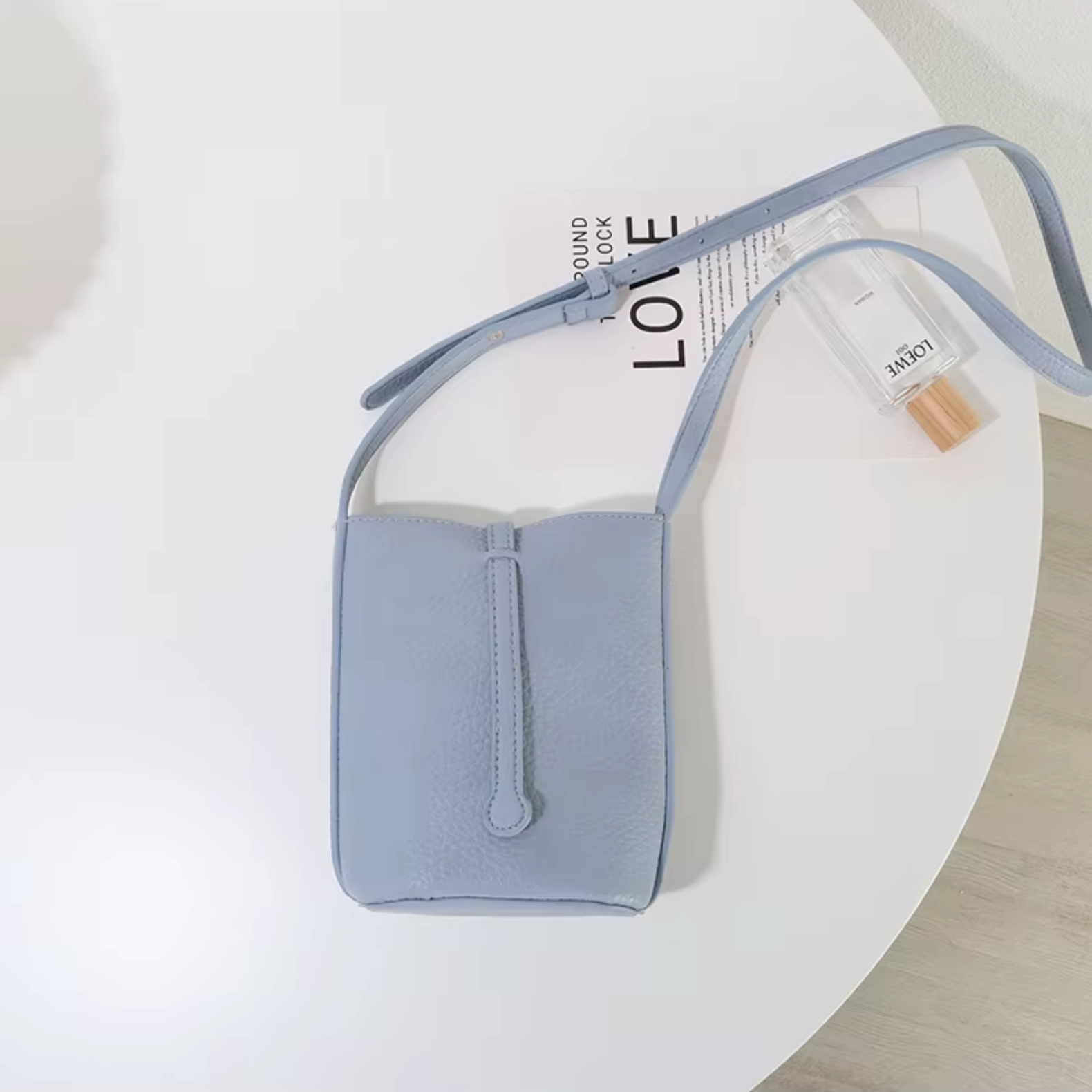 Salona Shoulder Bag