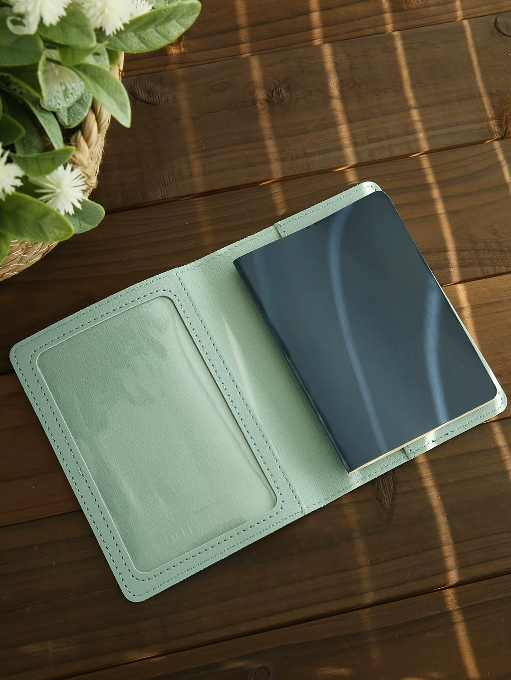 Juno Passport Cover