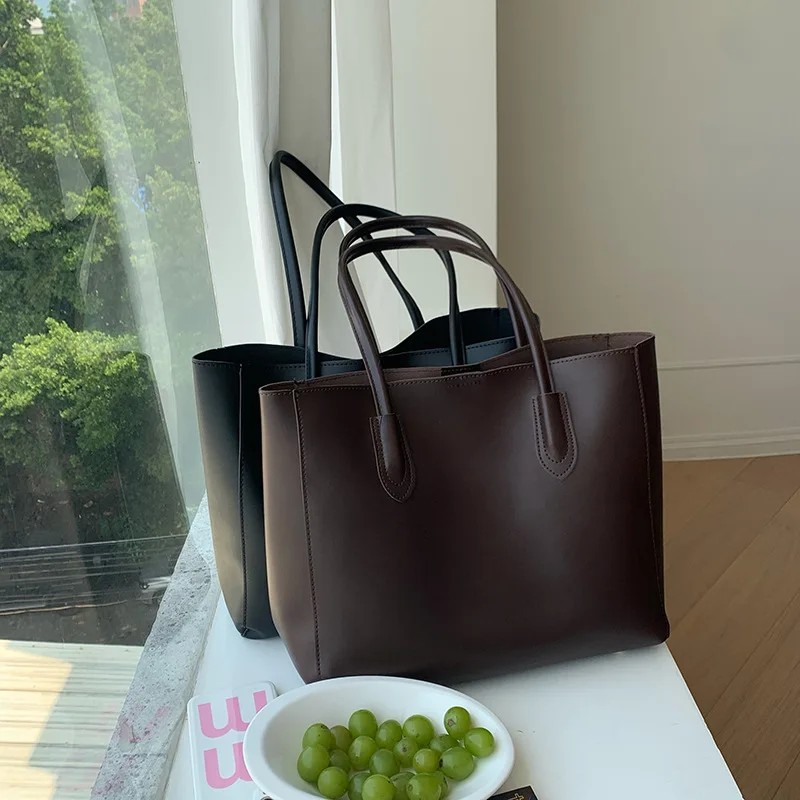 Nira Cove Tote