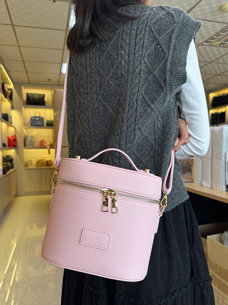 Bloomfield Makeup Carrier