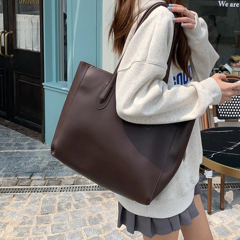 Nira Cove Tote