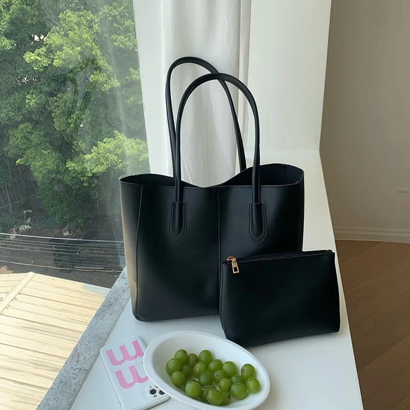 Nira Cove Tote